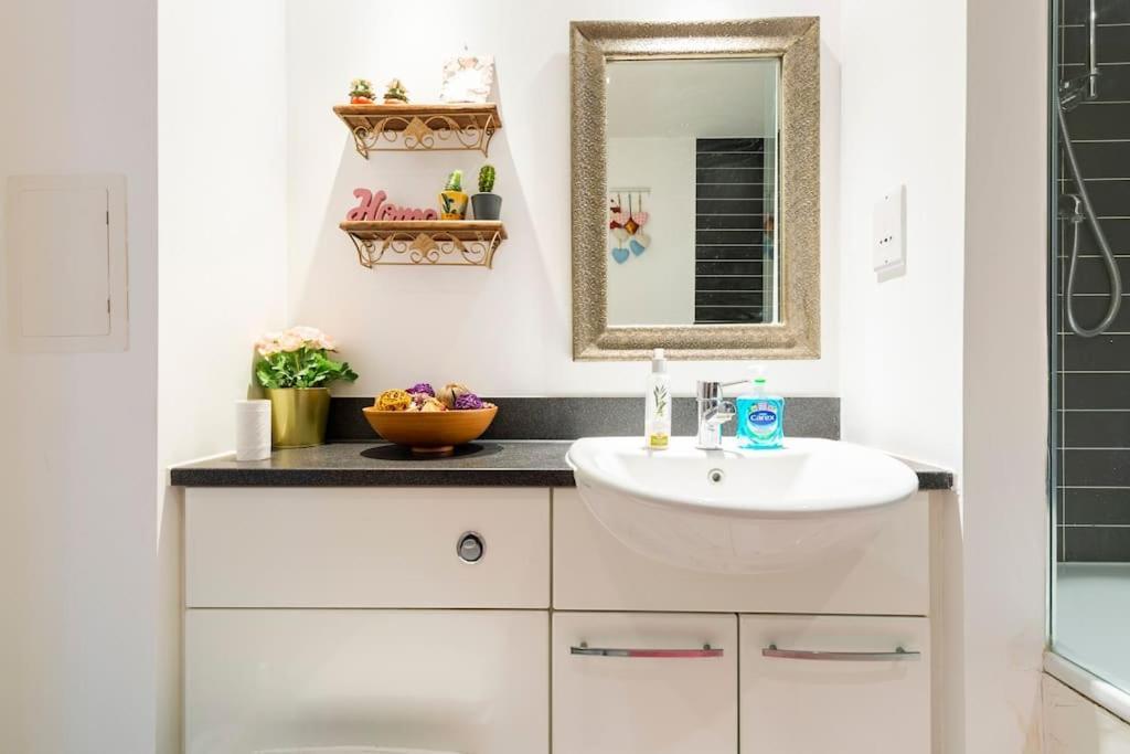 Leilighet Skylineviews 2 Bed 2 Bath Flat Near Canary Wharf, O2 & Excel London