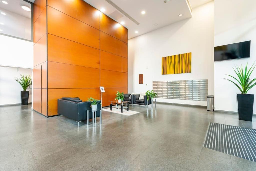 Skylineviews 2 Bed 2 Bath Flat Near Canary Wharf, O2 & Excel