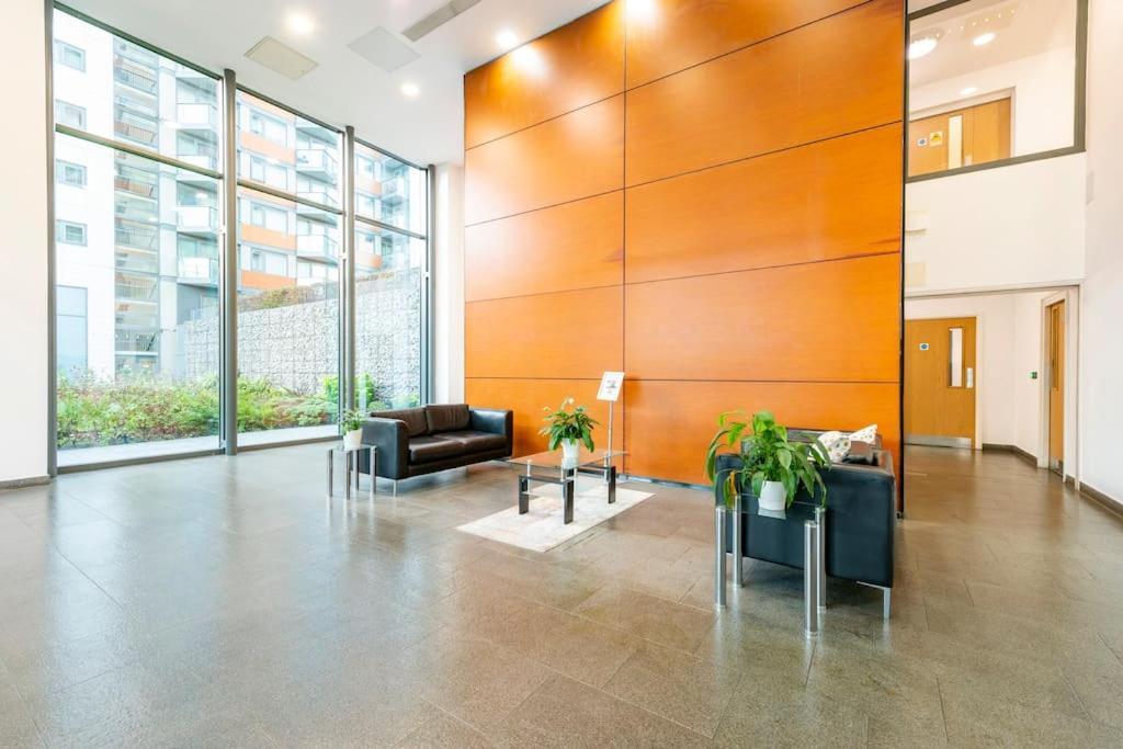 Leilighet Skylineviews 2 Bed 2 Bath Flat Near Canary Wharf, O2 & Excel London