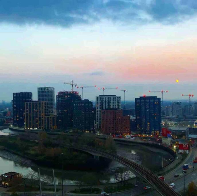 Leilighet Skylineviews 2 Bed 2 Bath Flat Near Canary Wharf, O2 & Excel