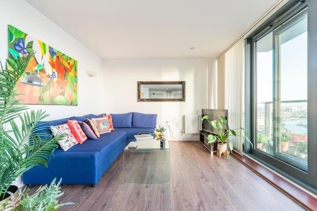 Skylineviews 2 Bed 2 Bath Flat Near Canary Wharf, O2 & Excel Leilighet London