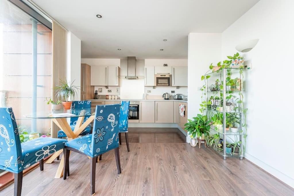 Leilighet Skylineviews 2 Bed 2 Bath Flat Near Canary Wharf, O2 & Excel *