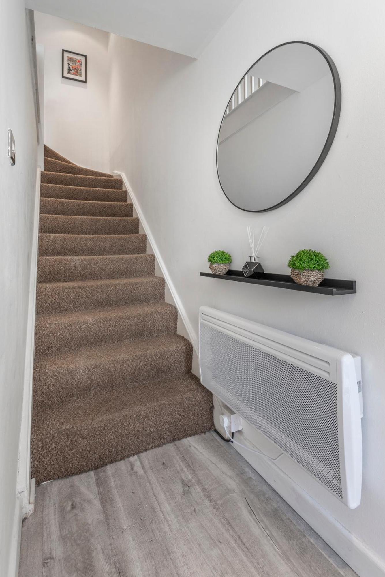 2 Bed Town House With Garden In Hackney, Lejlighed London