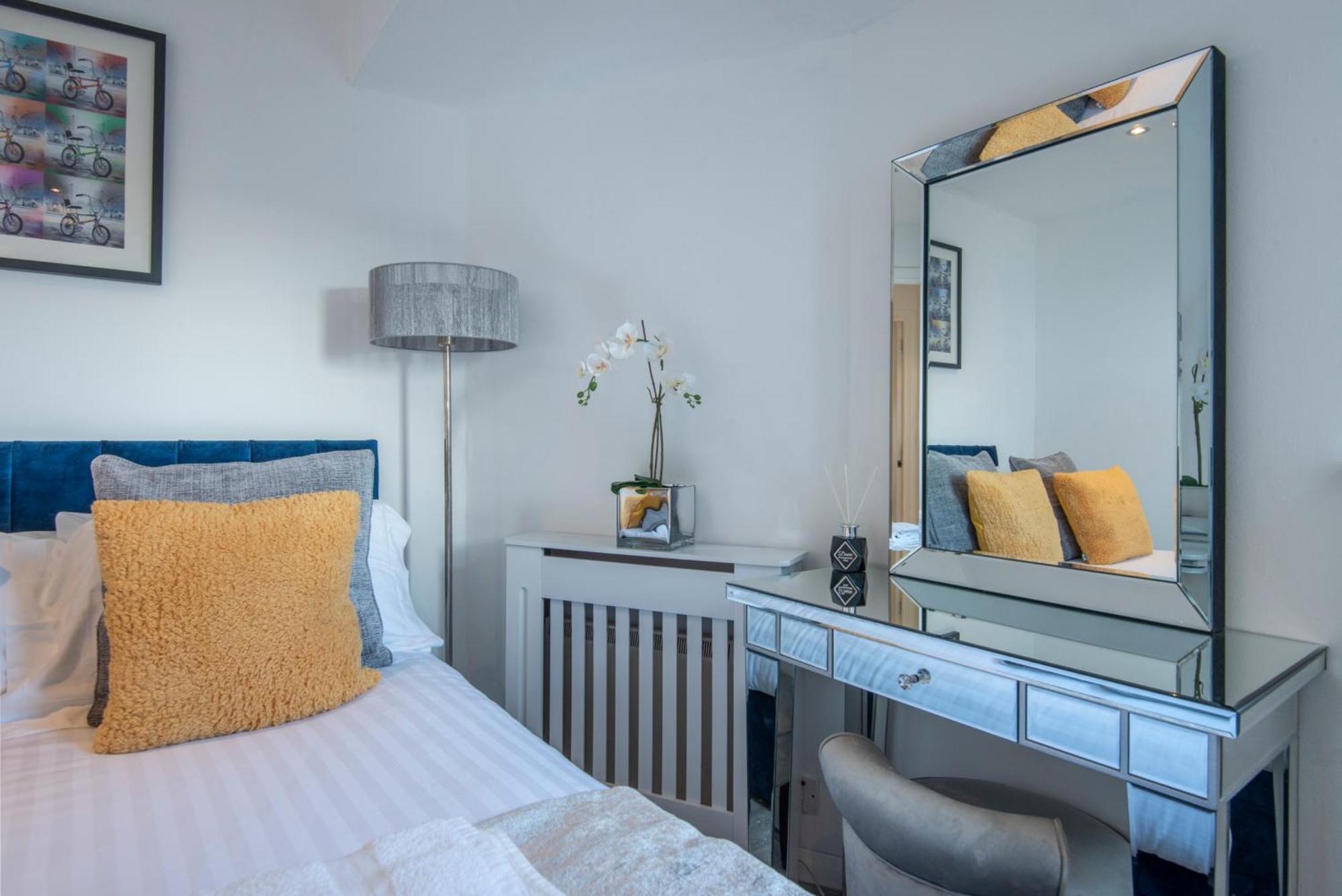 2 Bed Town House With Garden In Hackney, Lejlighed London