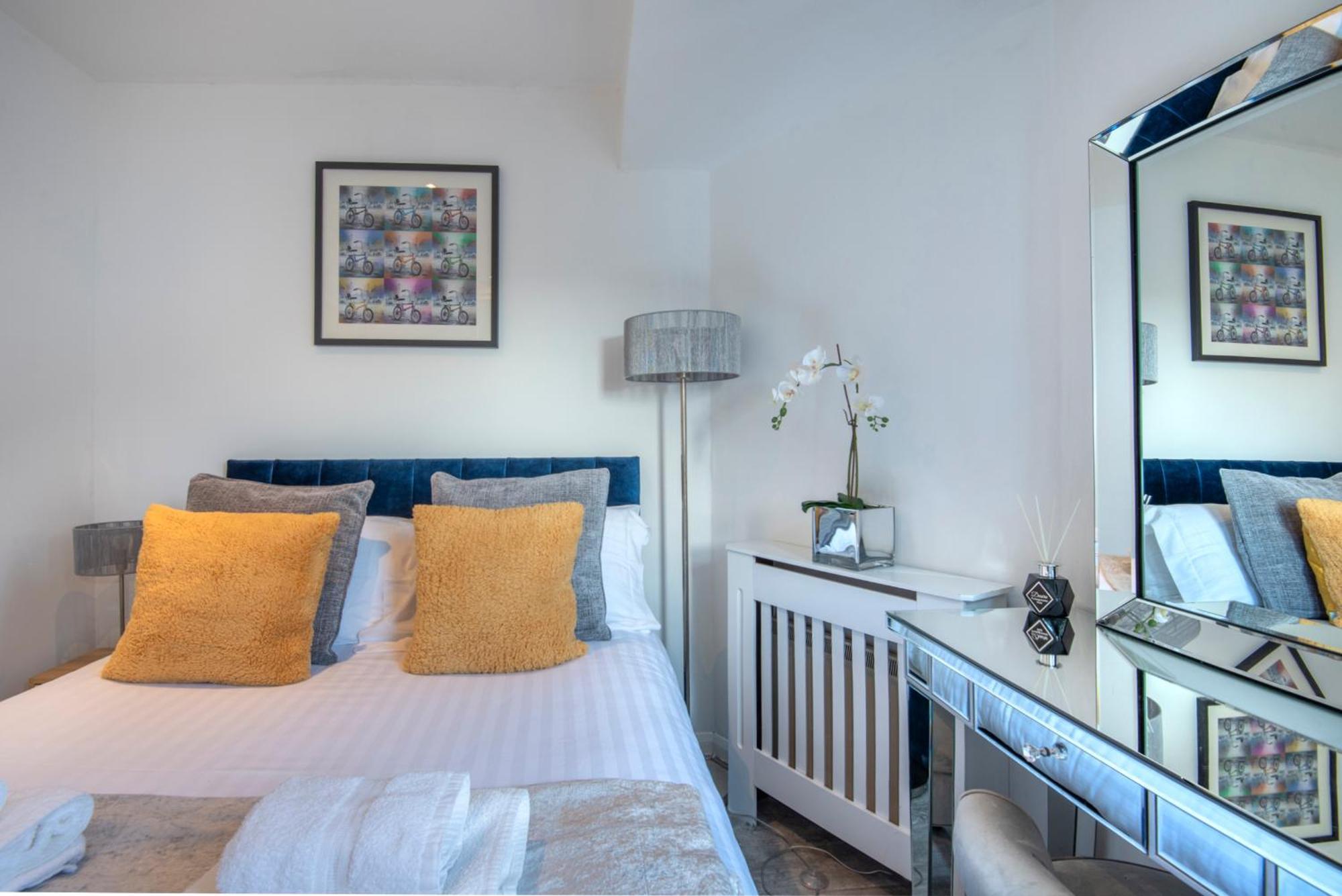 2 Bed Town House With Garden In Hackney, Lejlighed *