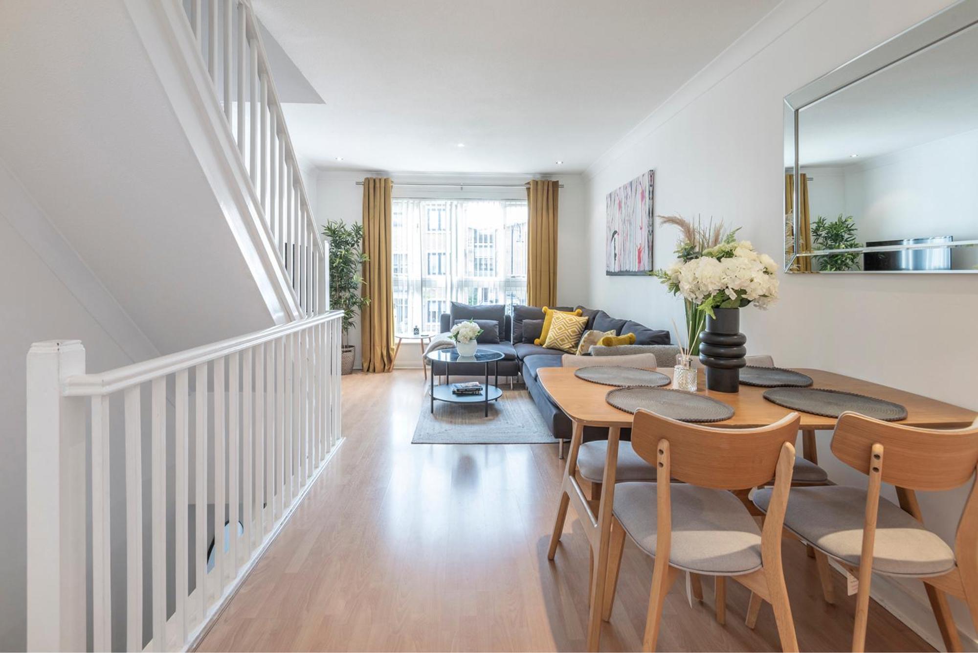 2 Bed Town House With Garden In Hackney, Lejlighed *