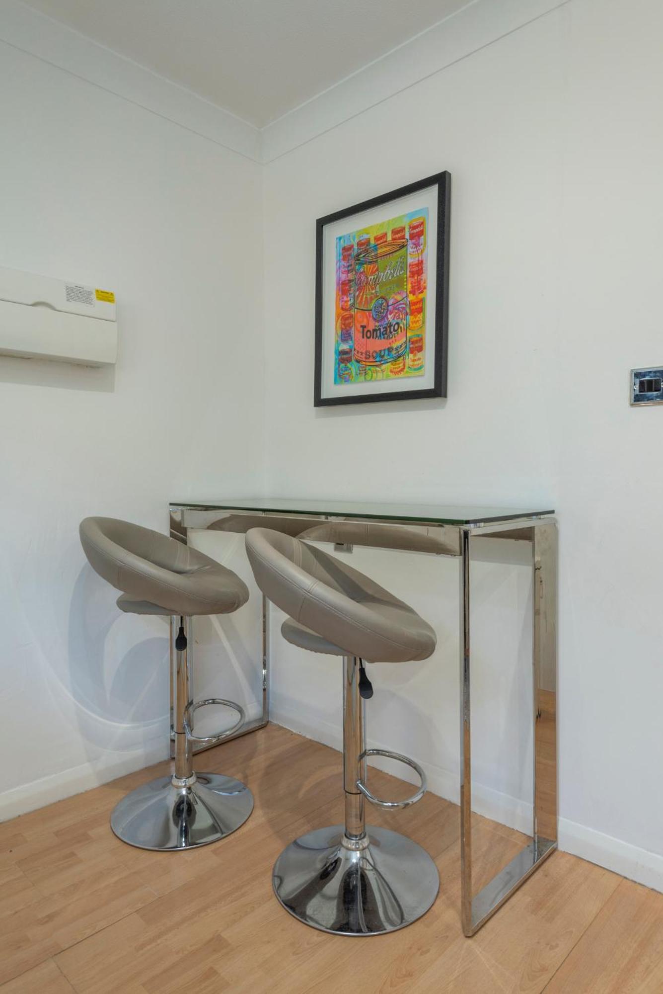 2 Bed Town House With Garden In Hackney, Lejlighed London