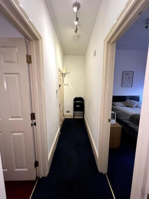 Flat In Central