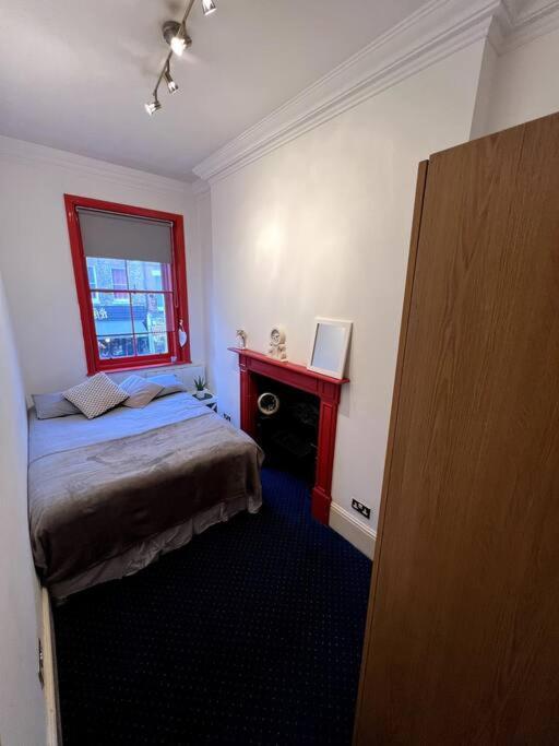 Flat In Central Apartment London
