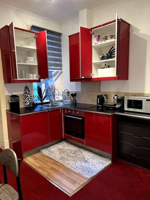Flat In Central *