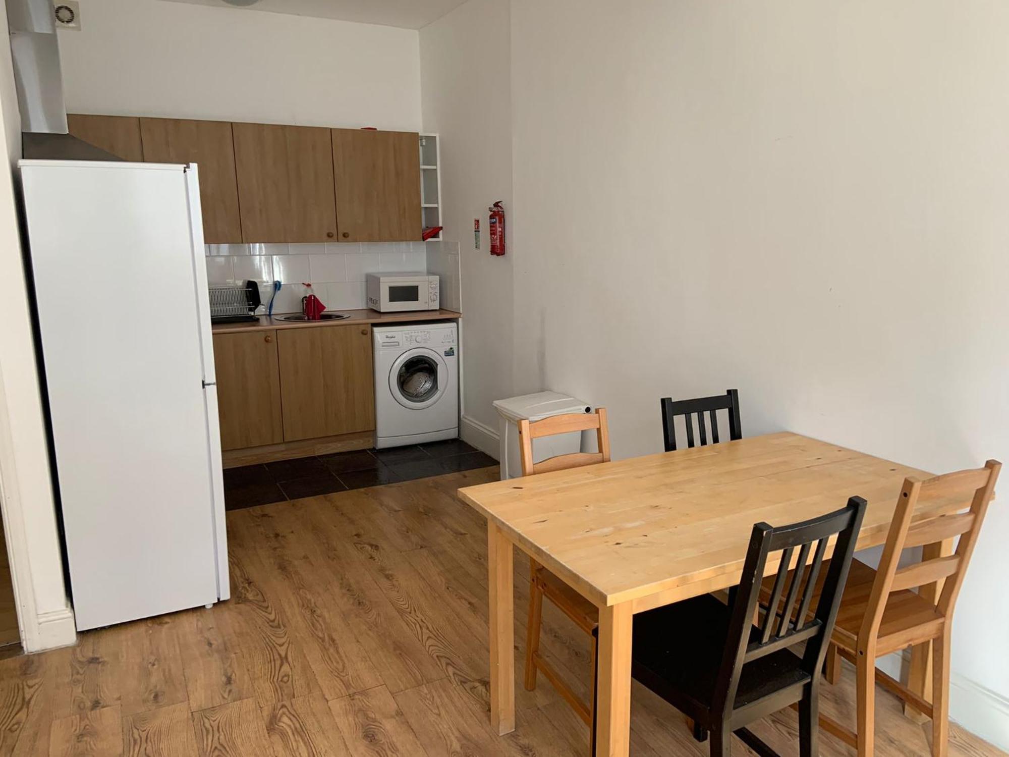 Affordable In Shared Flat, Bridge * Londen