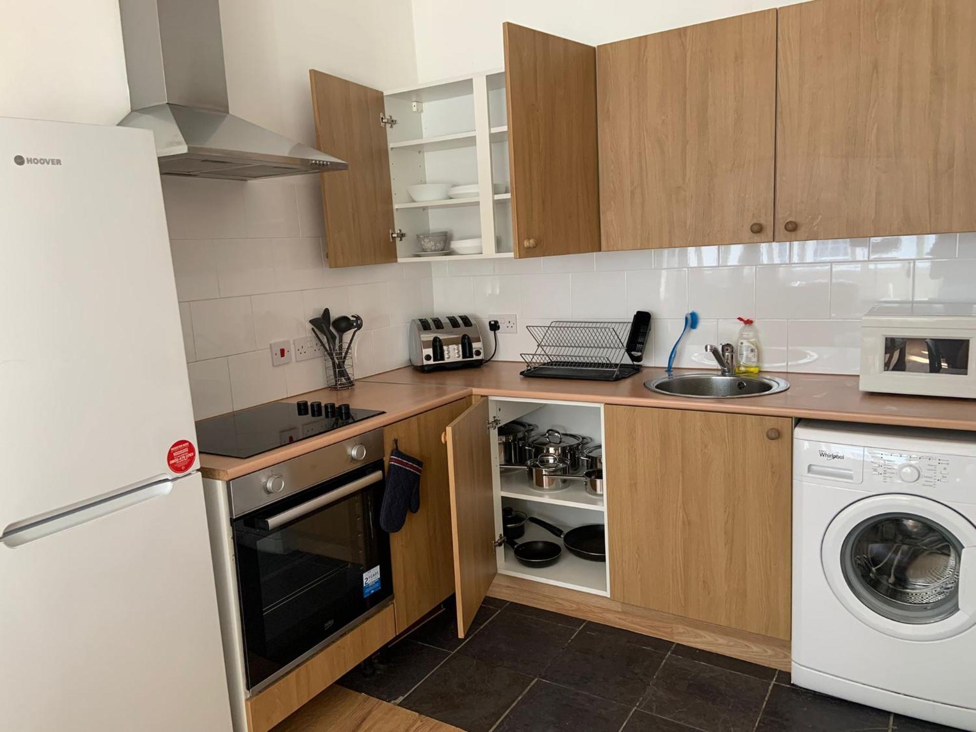 Affordable In Shared Flat, Bridge * Londen