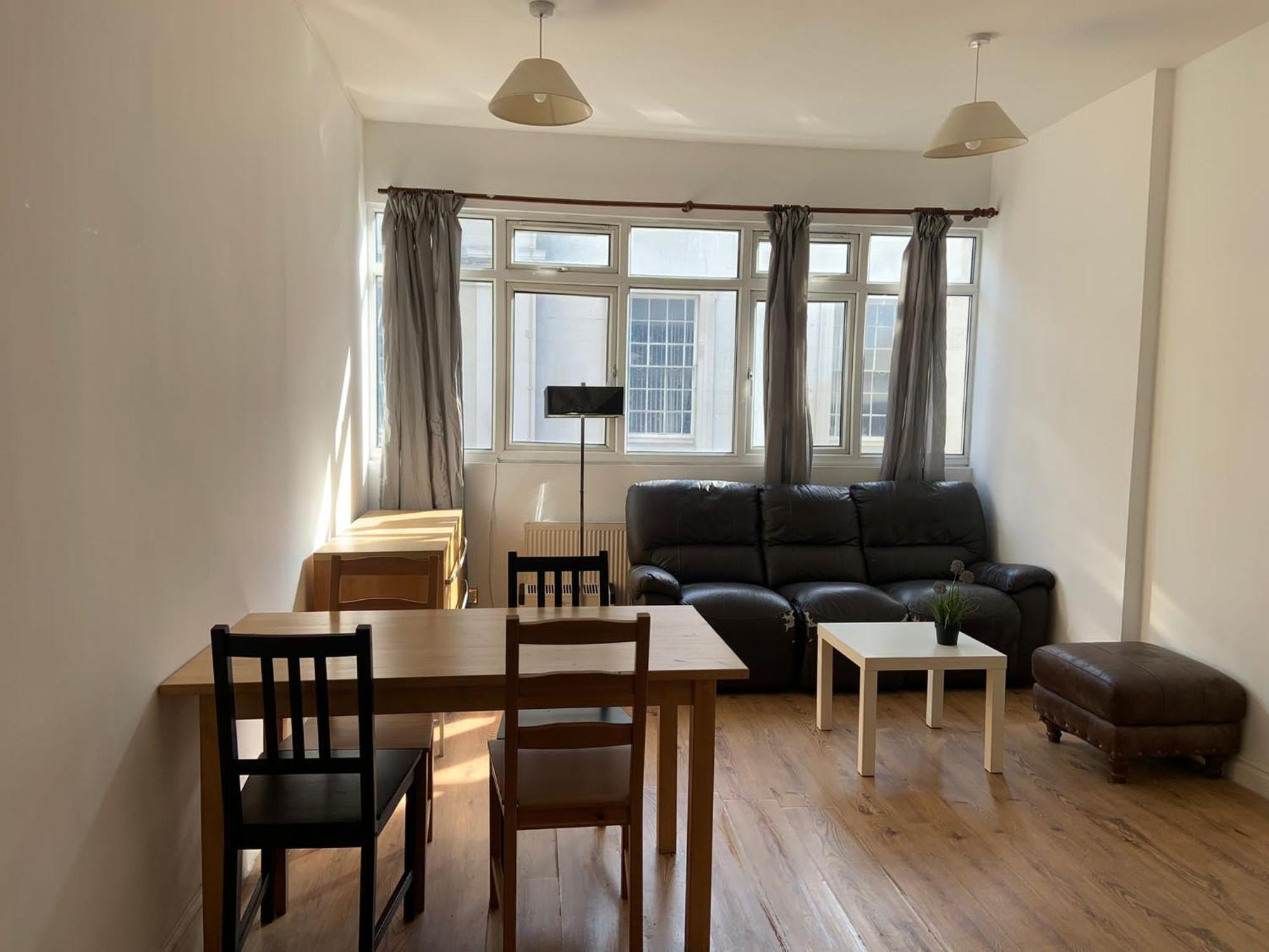Rum i privatbostad Affordable In Shared Flat, Bridge