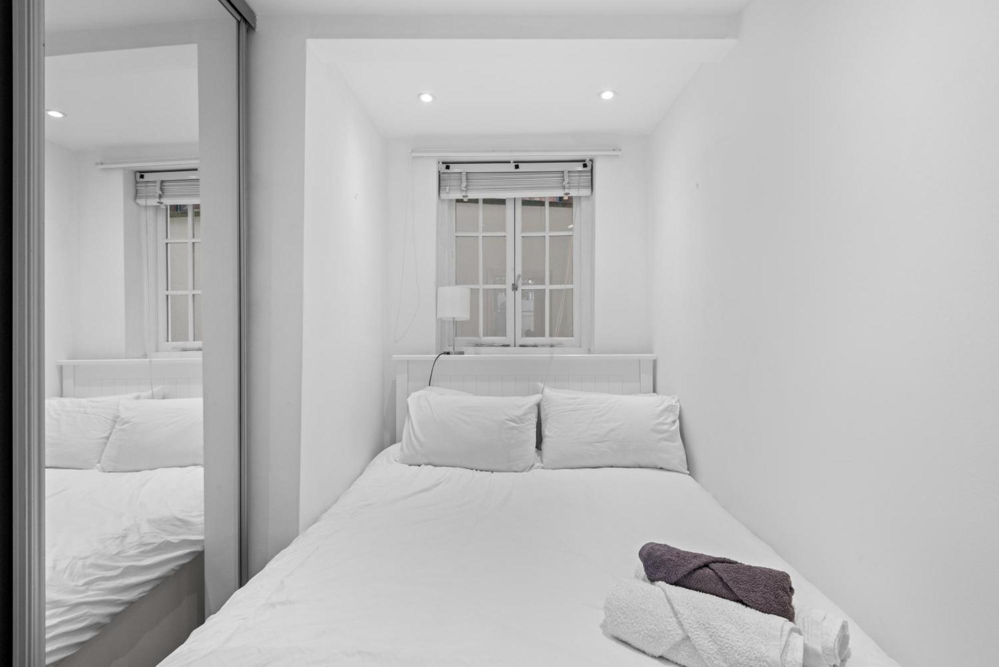 Londwell, Sloane Square Gem, Private Terrace Leilighet London