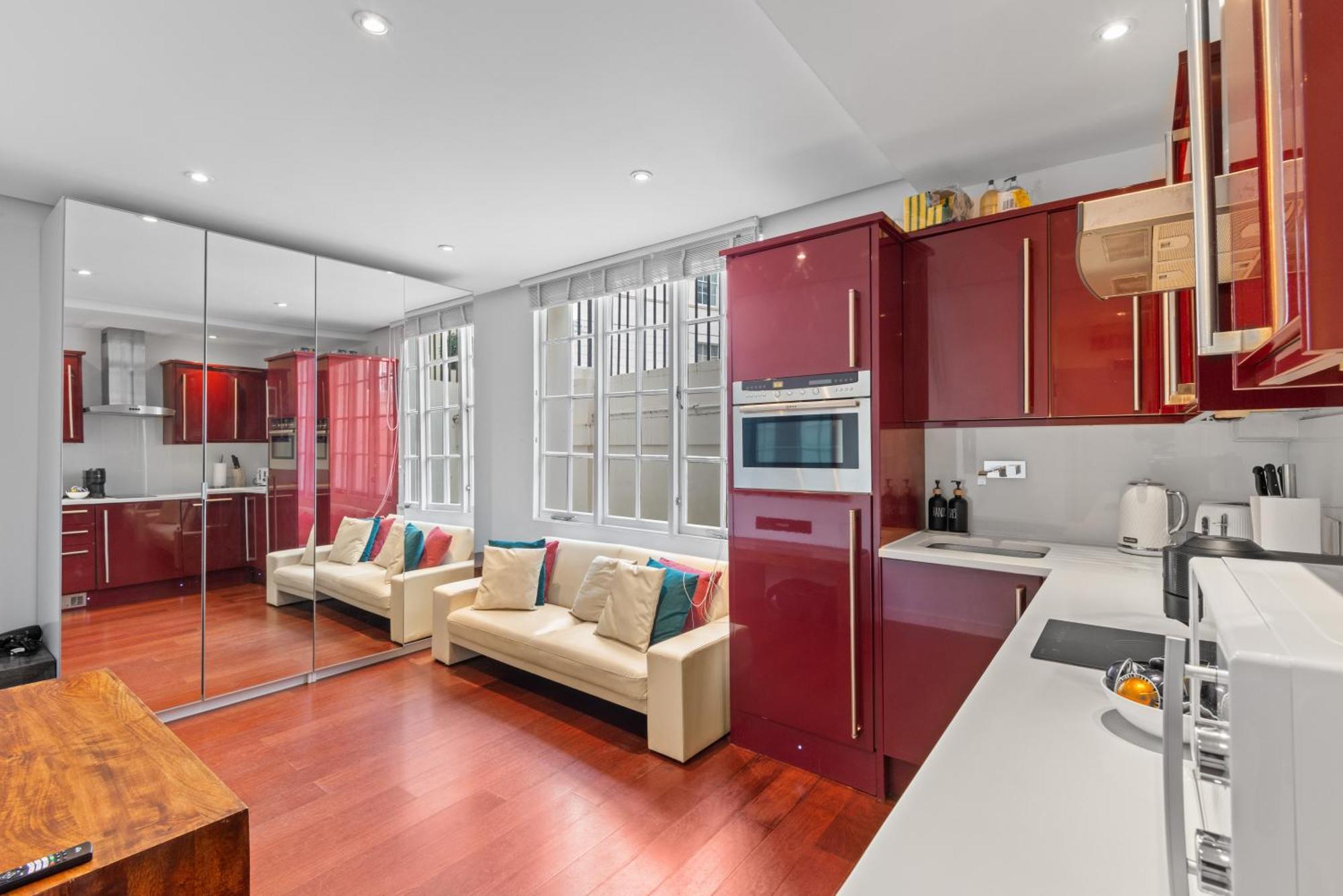 Londwell, Sloane Square Gem, Private Terrace Leilighet London