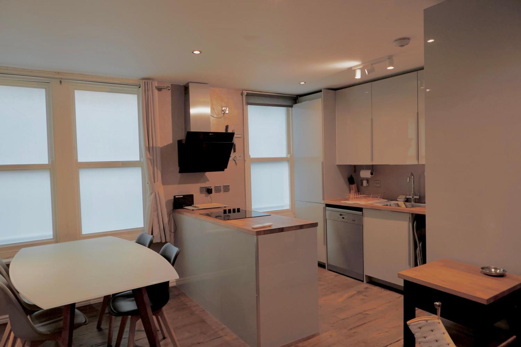 Luxury Located Near Marble Arch & Baker Street Lägenhet *