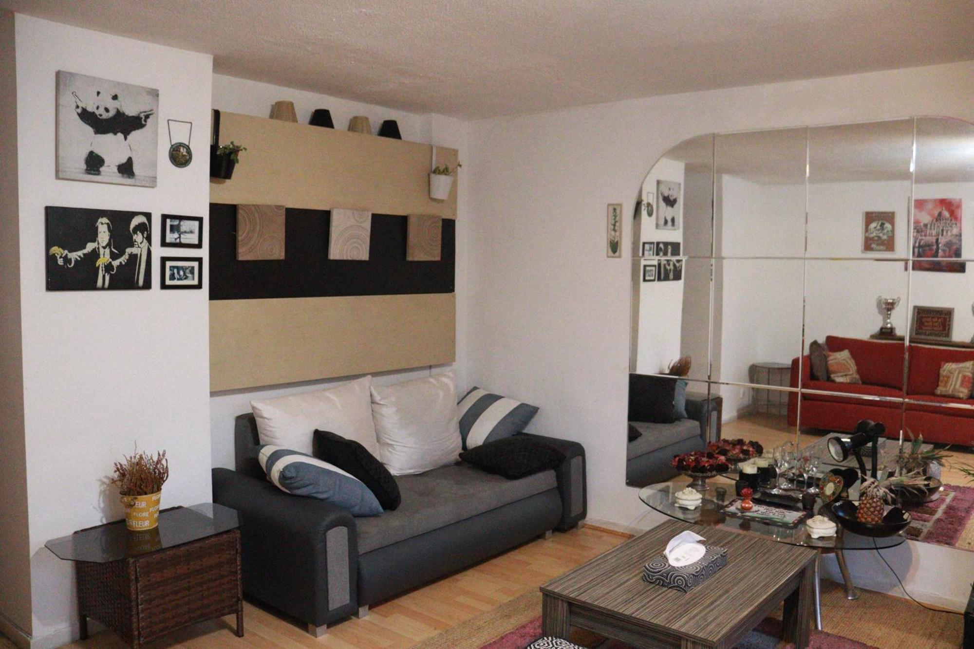 Comfortable 2-bed House In Zone 2 Hébergement de vacances