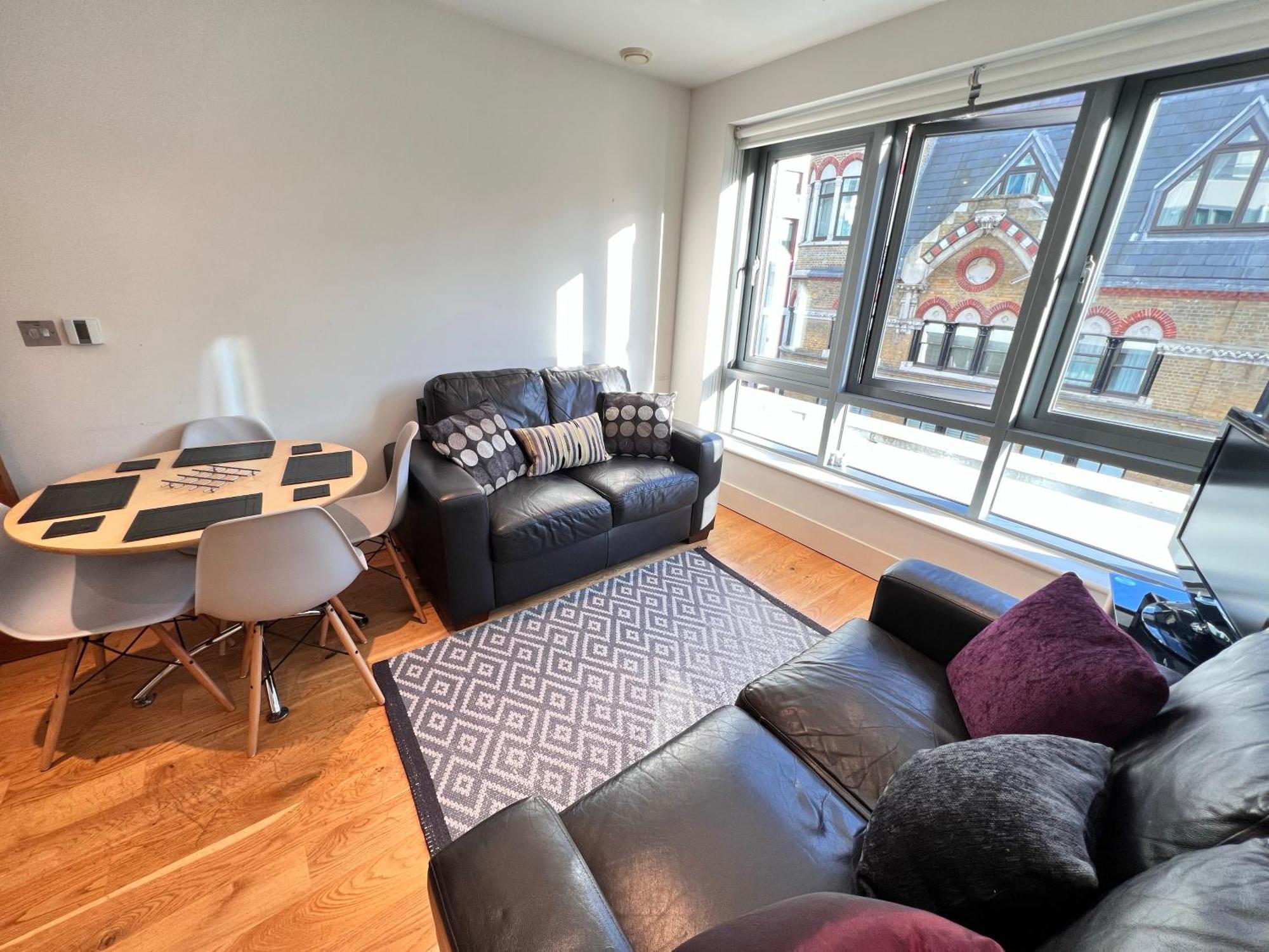 Deluxe Entire Flat At Farringdon Station * Londen