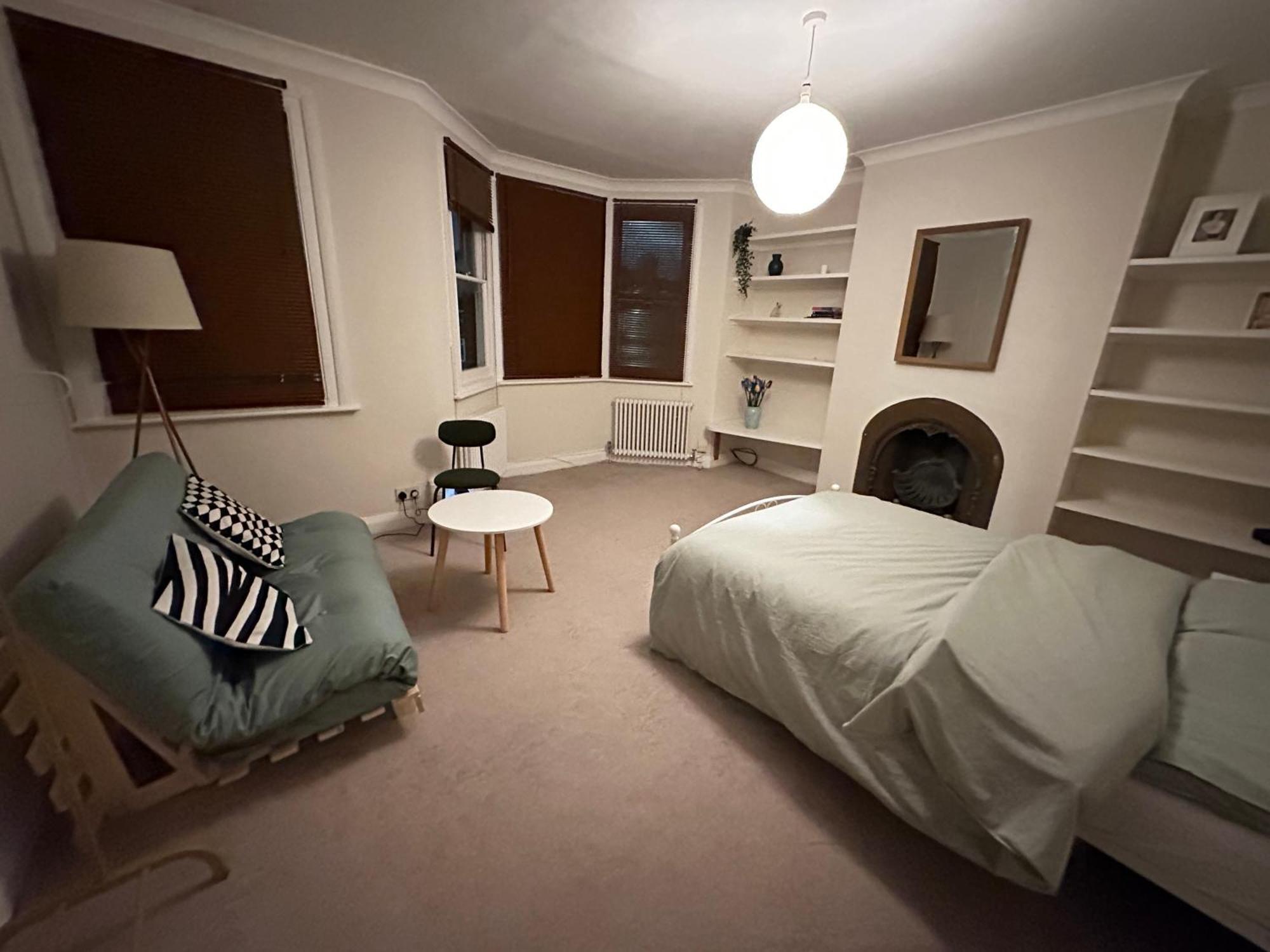 Cosy 3 Bedroom Flat Nearby Willsden * Londra