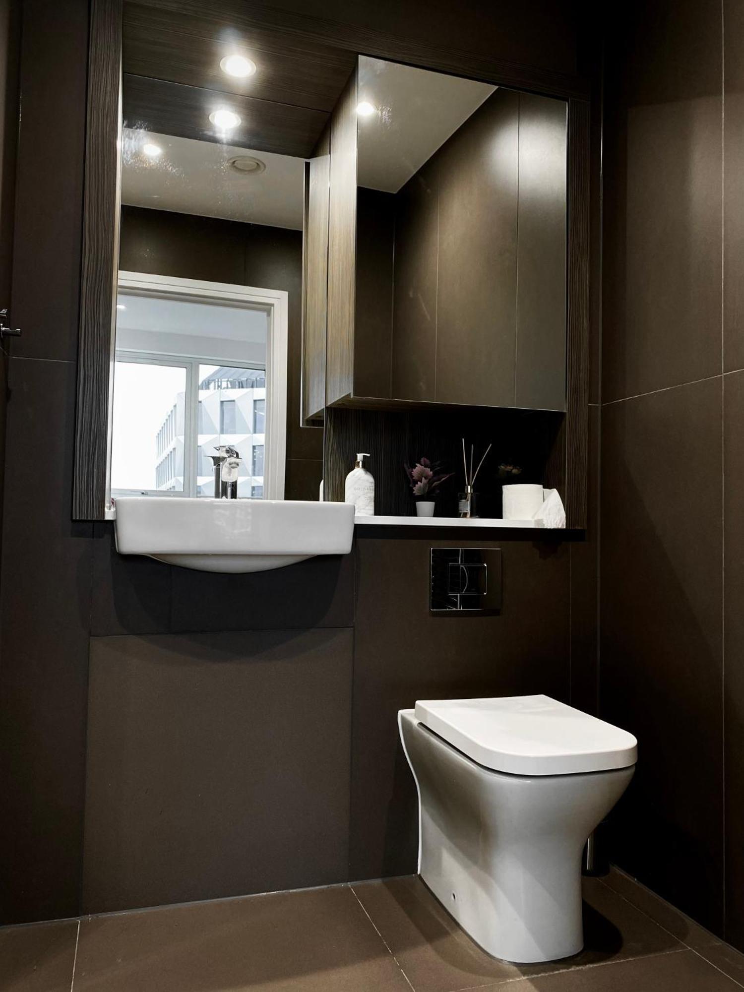 Spacious 2 Bedroom Penthouse Retreat Apartment London