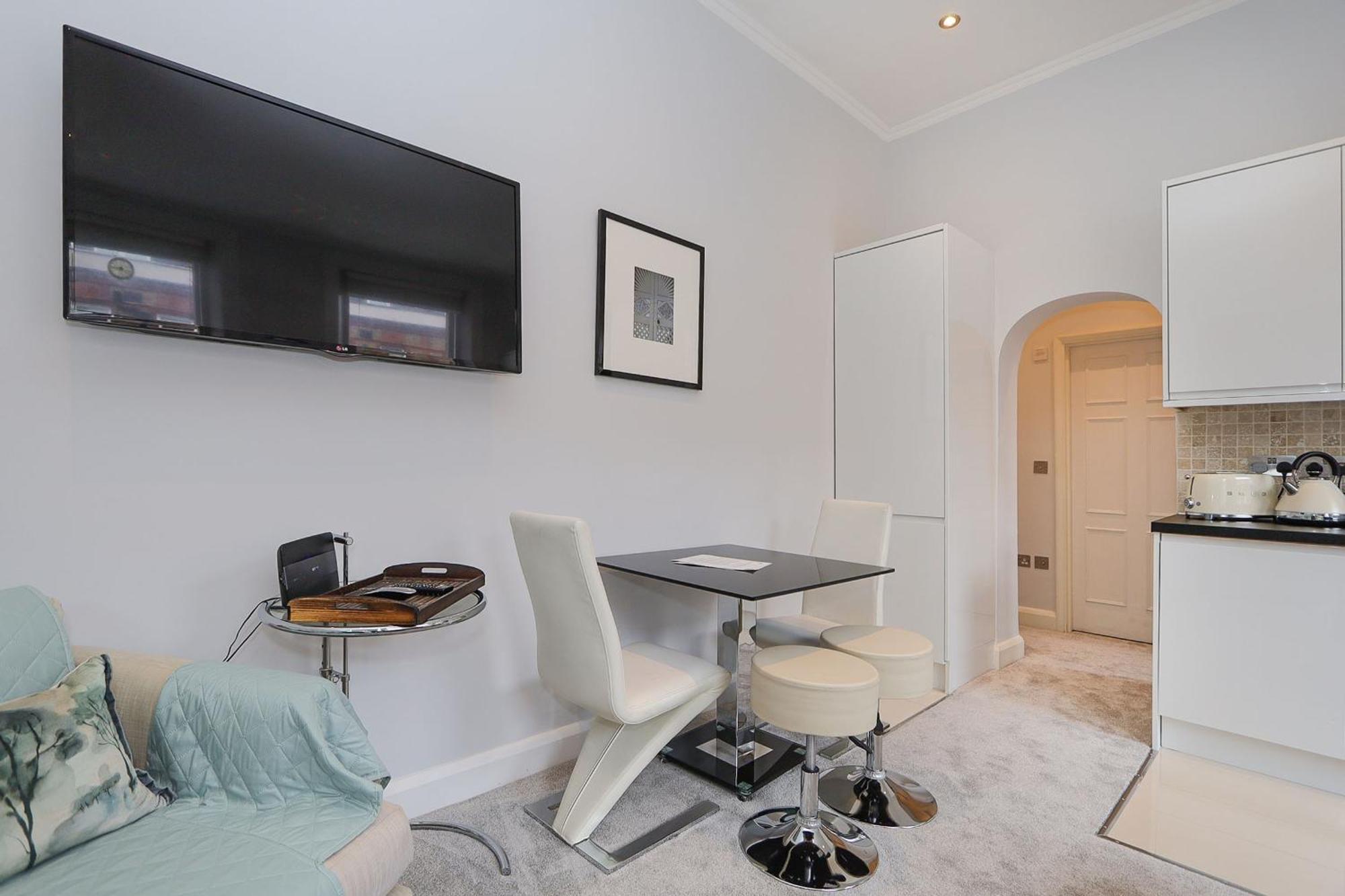Lägenhet Cosy Kensington Flat, 2 Min To Tube London