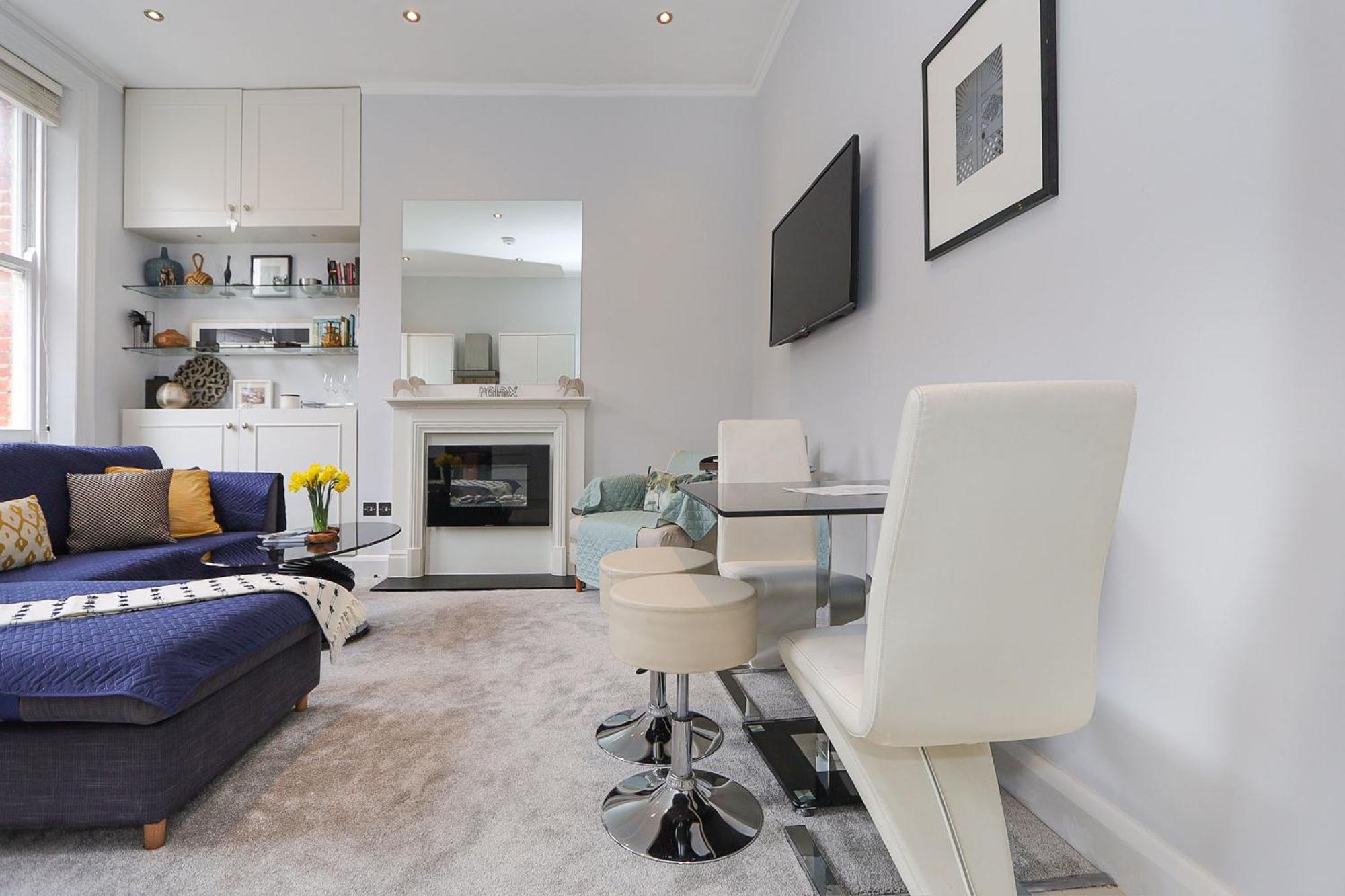 Cosy Kensington Flat, 2 Min To Tube Lägenhet *