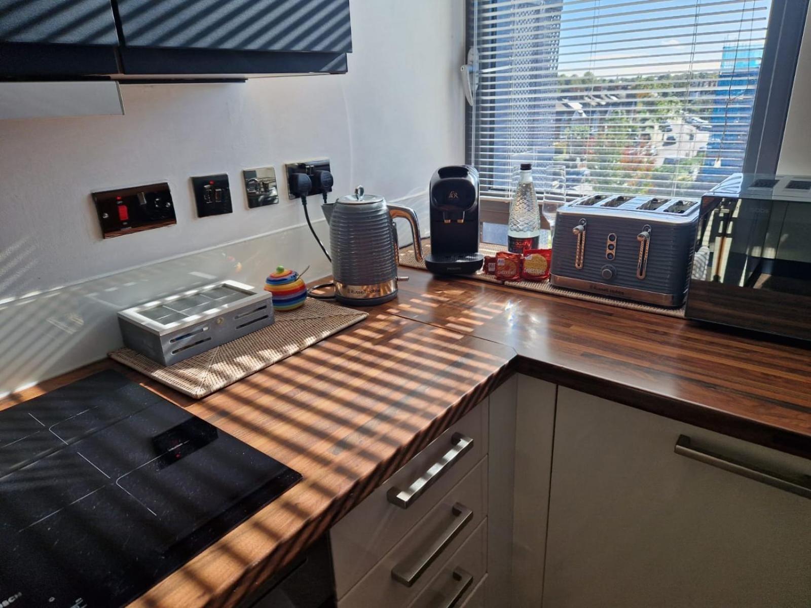 Cosy 1 Bedroom With Balcony Near Chiswick Lägenhet *