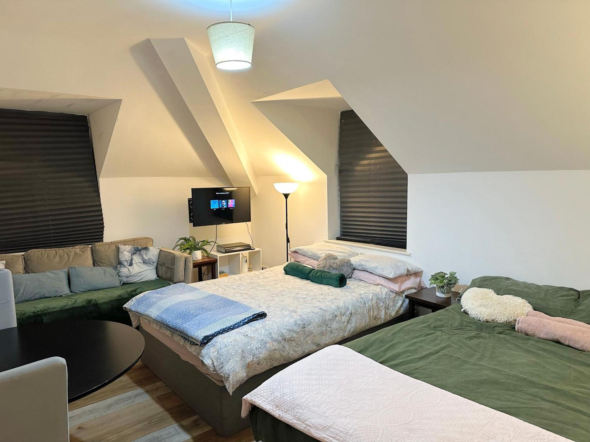 Wembley Area Serviced Apartments, 15mins To Central Leilighet London