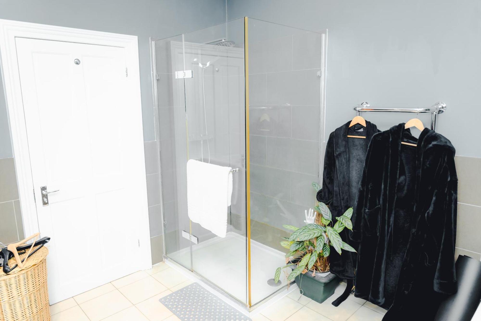 Master En - Townhouse Double With Garden & Hot Tub Accommodatie bij particulieren Londen
