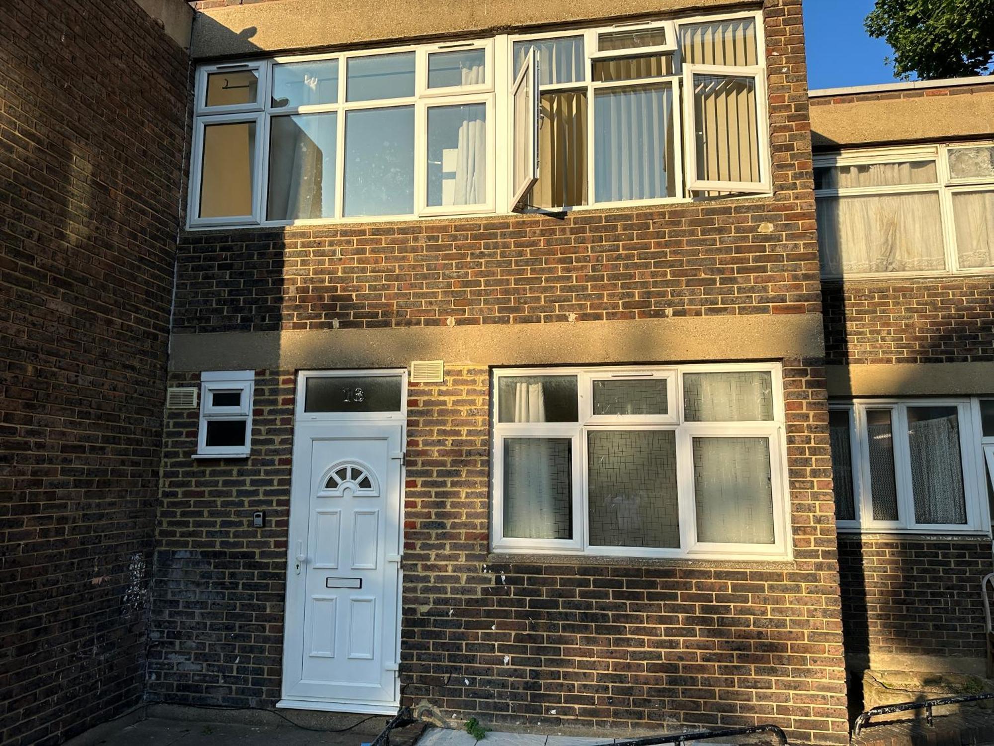 5 Bed 5 Bath / Brick Lane E1 *