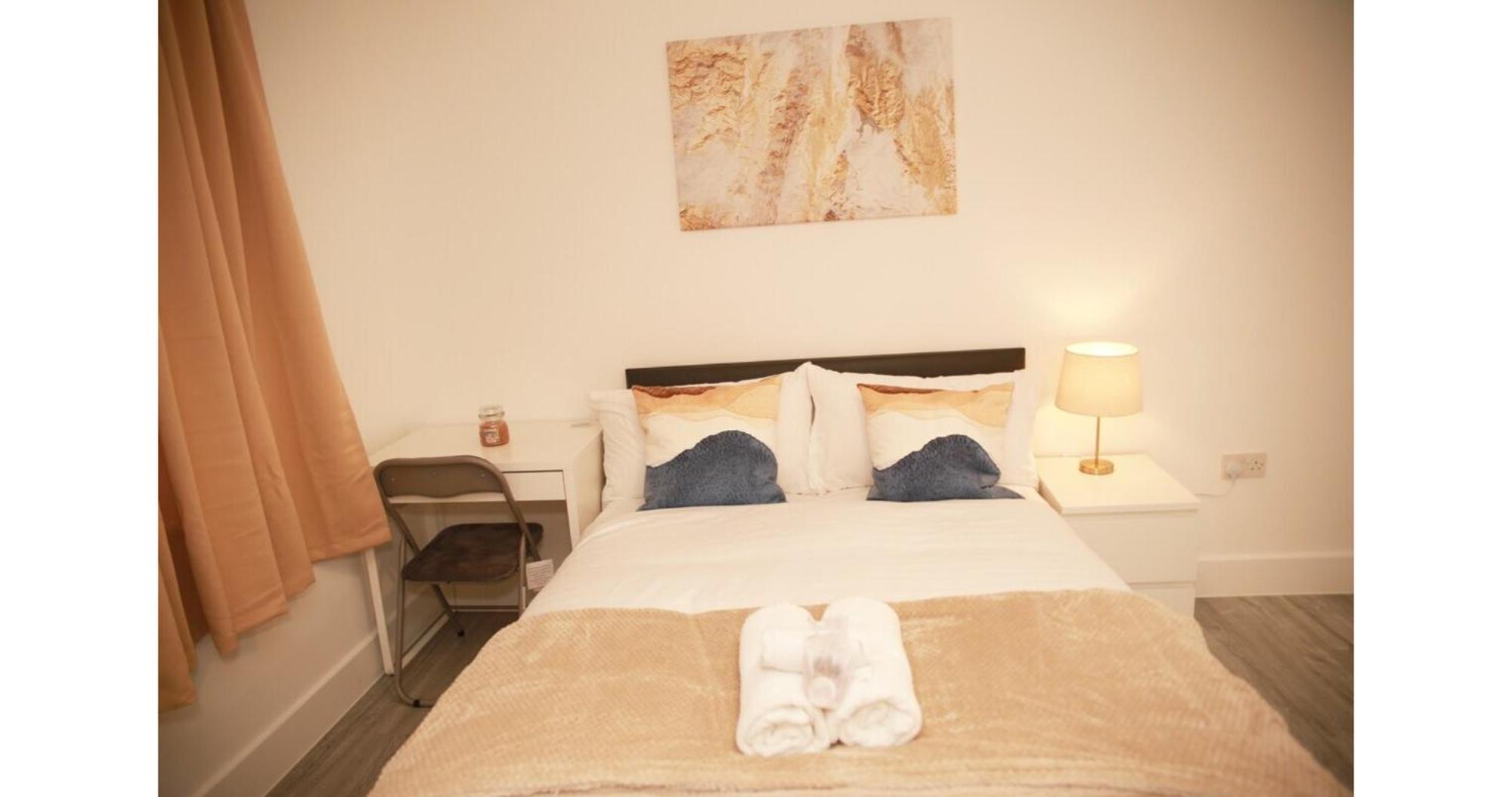 Cricklewood Deluxe Ensuite