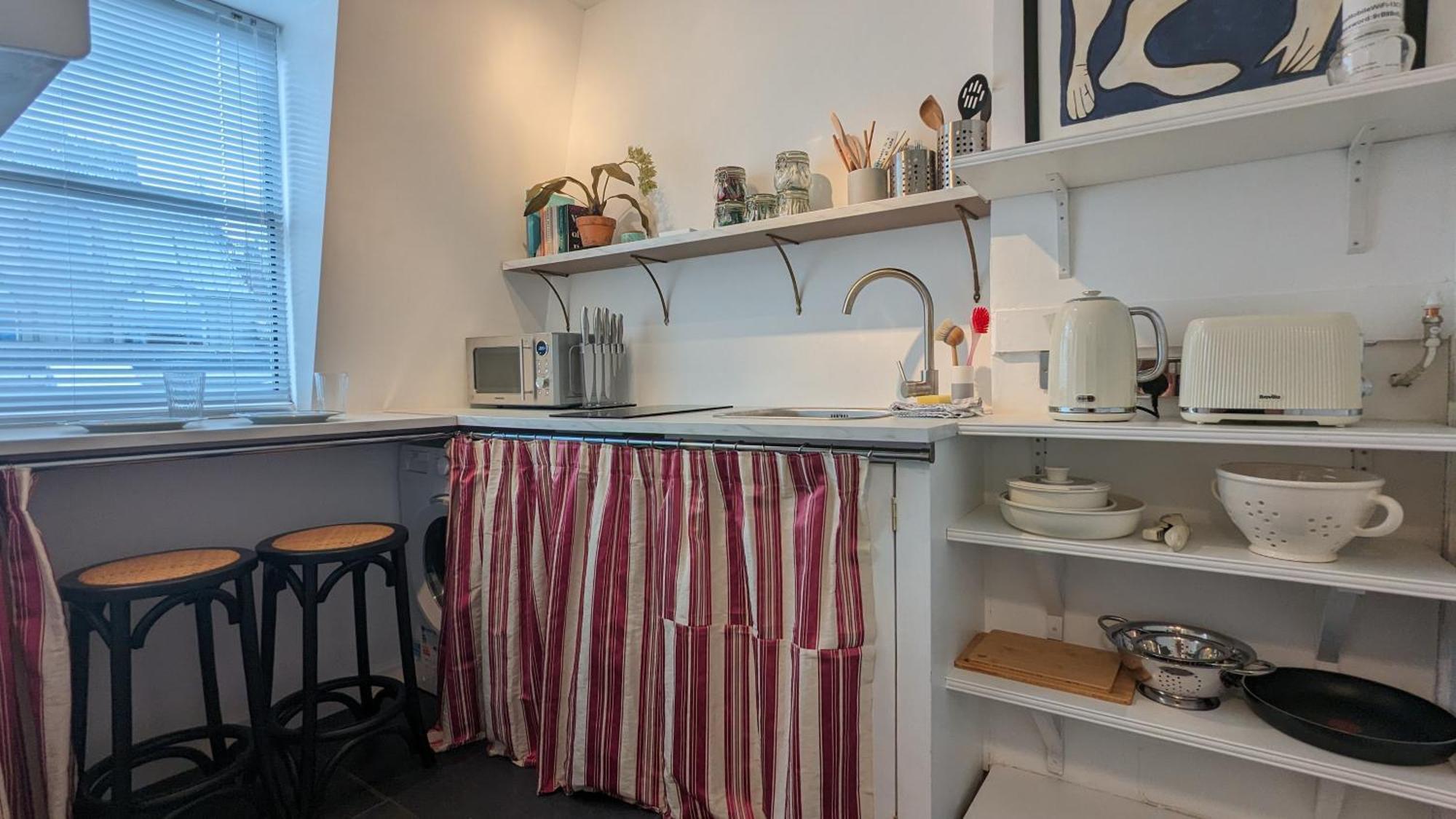 Charming & Quaint Old Compton - Quiet Guests Only Allowed, No Parties Allowed, Over 25 Years Old Or Families Appartement Londres