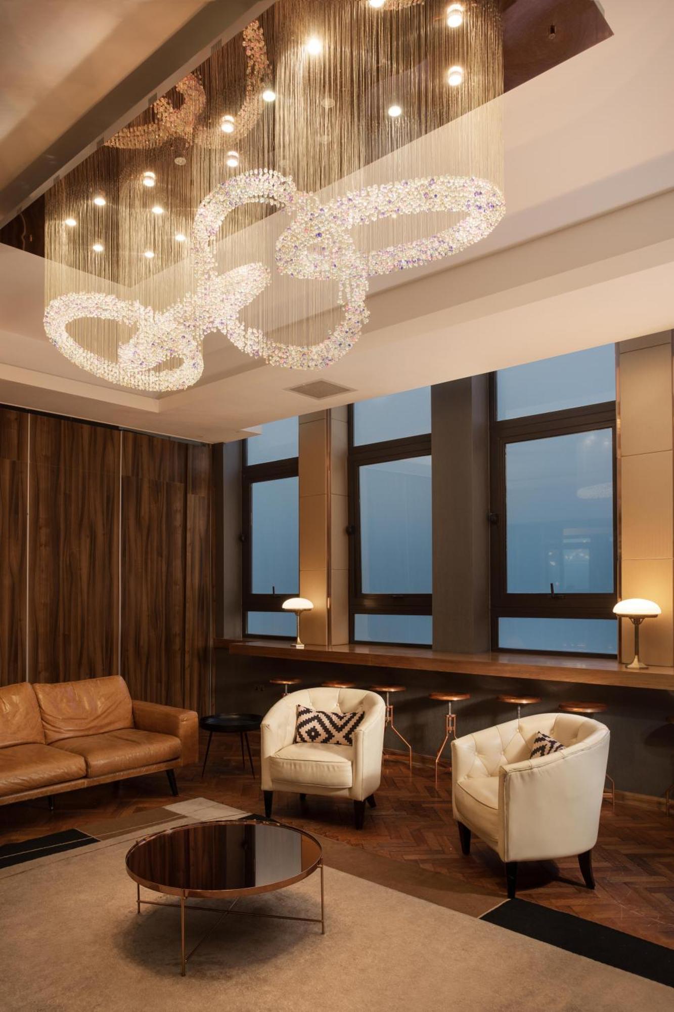 Montcalm Royal House,