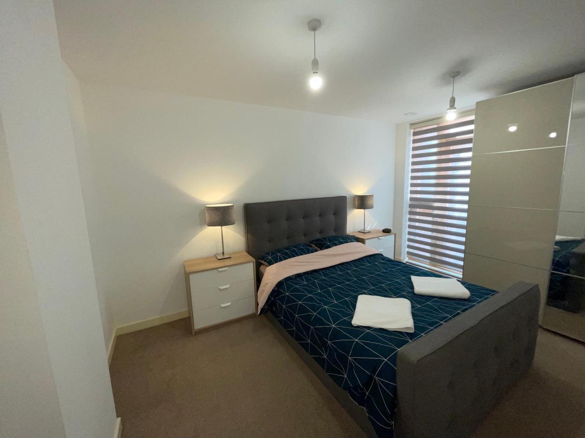 Leilighet Spacious 2 Bedroom Modern Flat & Parking *