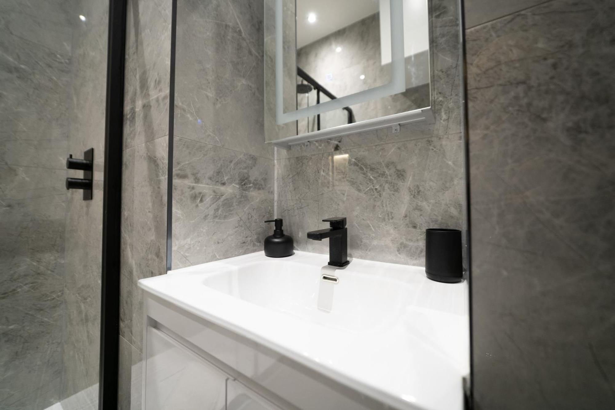 One And Two Bedroom Near Holloway Train Station By Belvilla Lägenhet London
