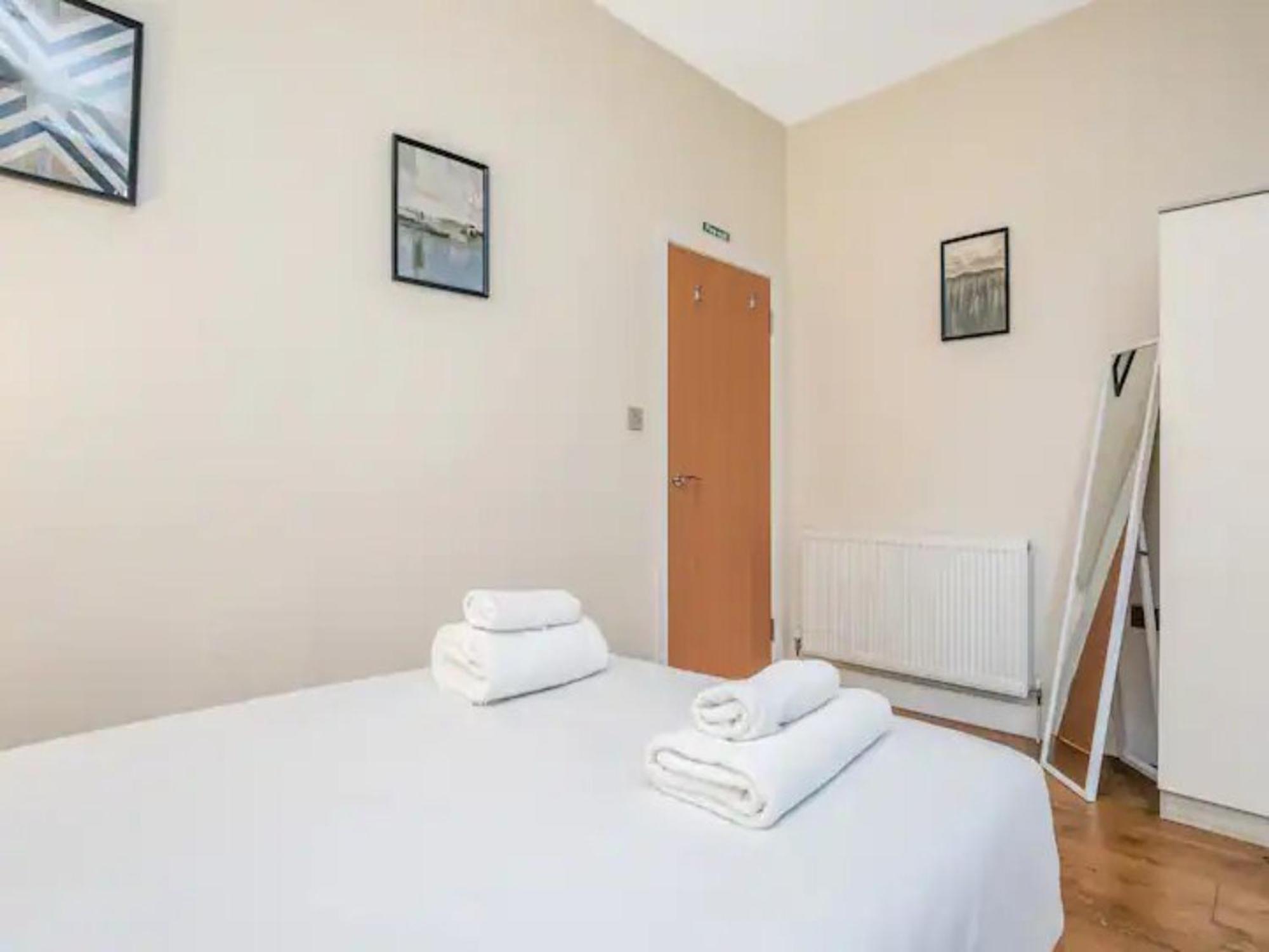 Ealing Queen Of The Suburbs One Bedroom Pass The Keys London