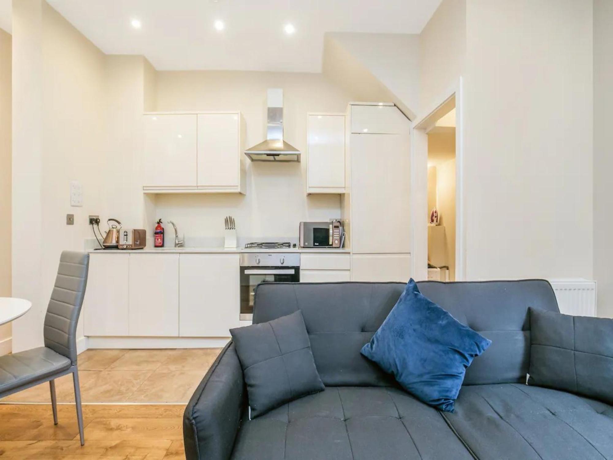 Apartment Ealing Queen Of The Suburbs One Bedroom Pass The Keys London