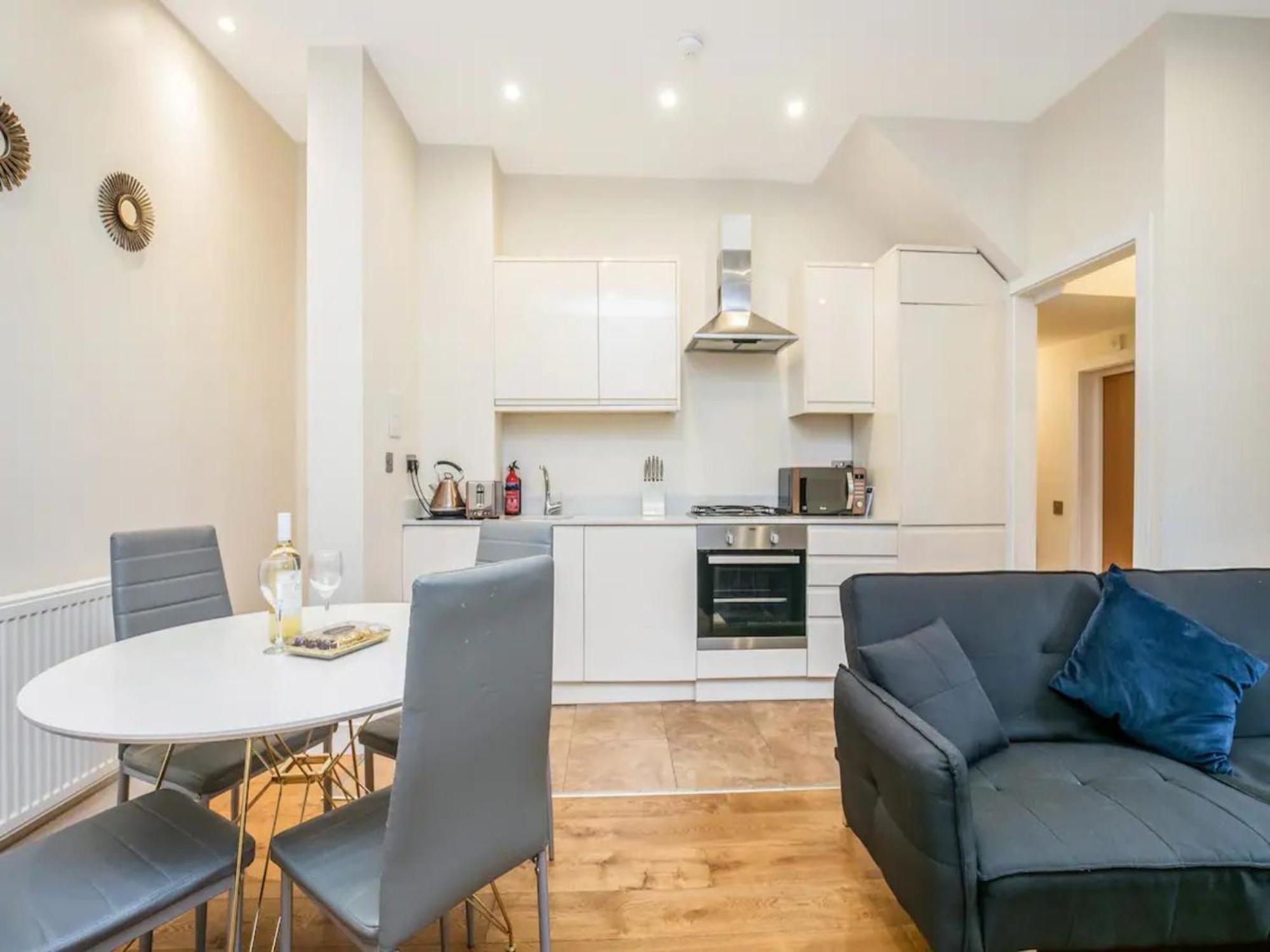 Ealing Queen Of The Suburbs One Bedroom Pass The Keys Apartment