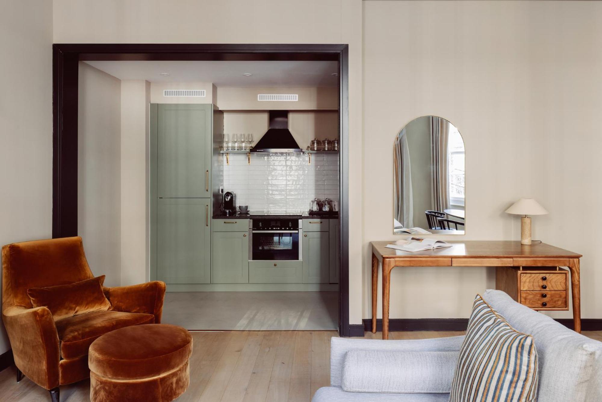 Native Kings Wardrobe, St Pauls Aparthotel London