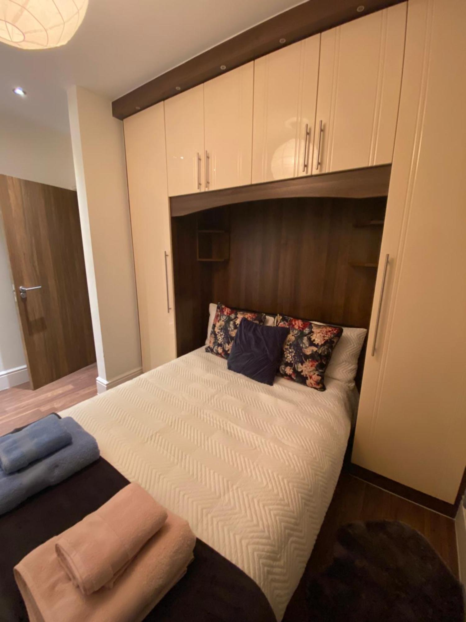Gasthof Notting Hill Next Door Bedroom In The Share Flat *