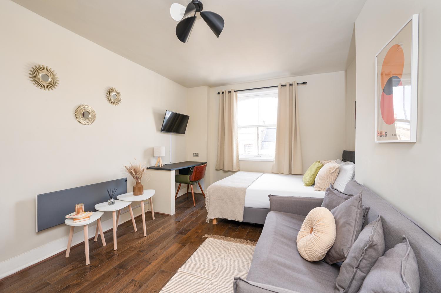 D8 House London