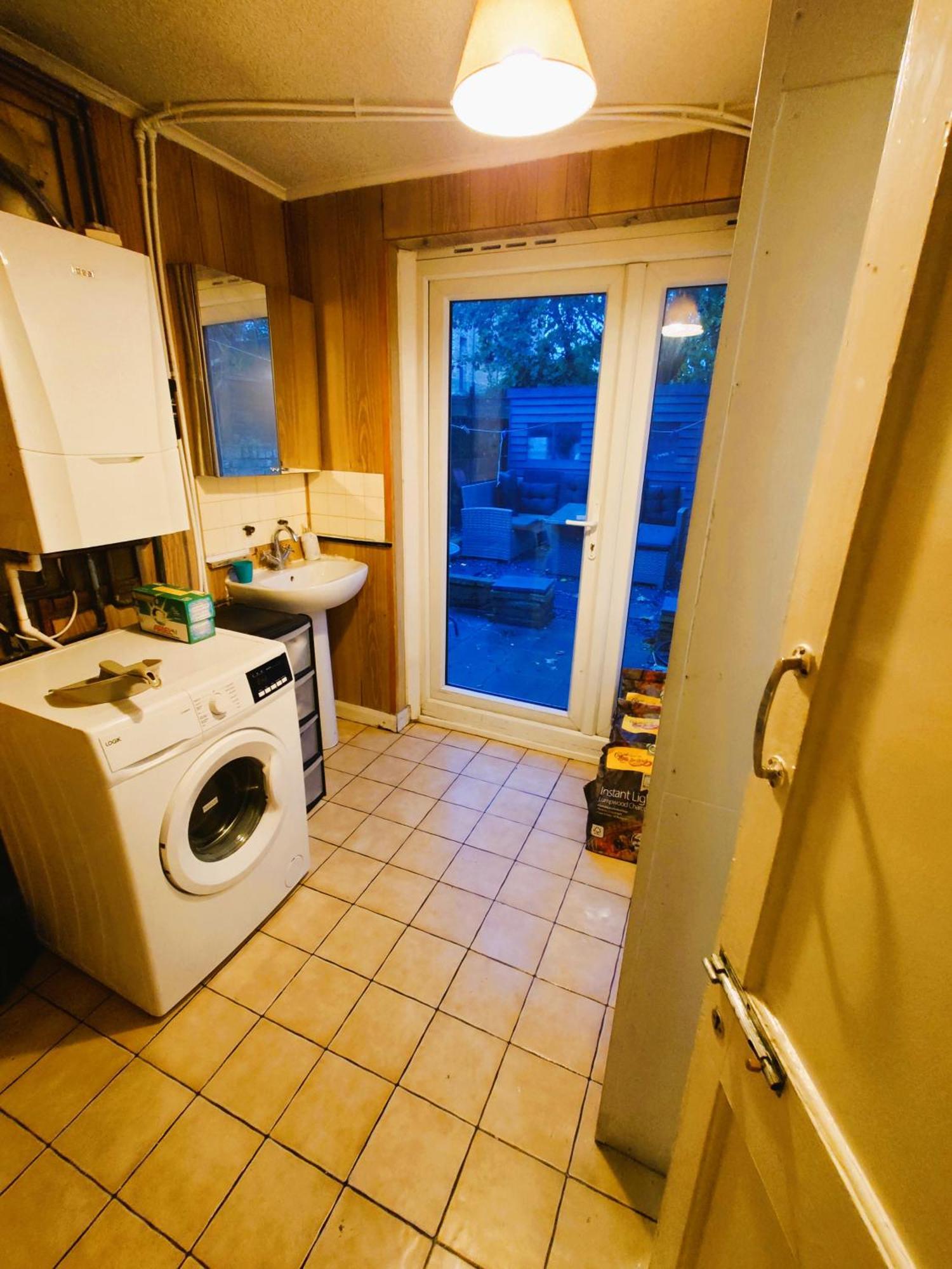 Semesterbostad Edwardian 4 Bedrooms With 4 Bathrooms Townhouse, Next To Underground, Accommodates 10 People