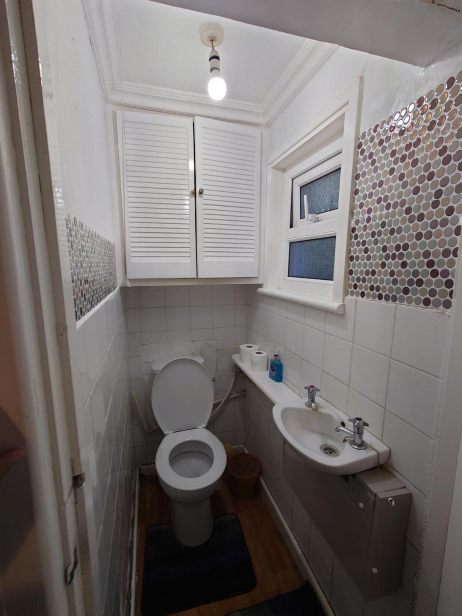 Edwardian 4 Bedrooms With 4 Bathrooms Townhouse, Next To Underground, Accommodates 10 People Semesterbostad London