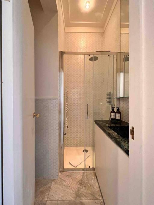 Little Gem In The Heart Of Chelsea Apartment London