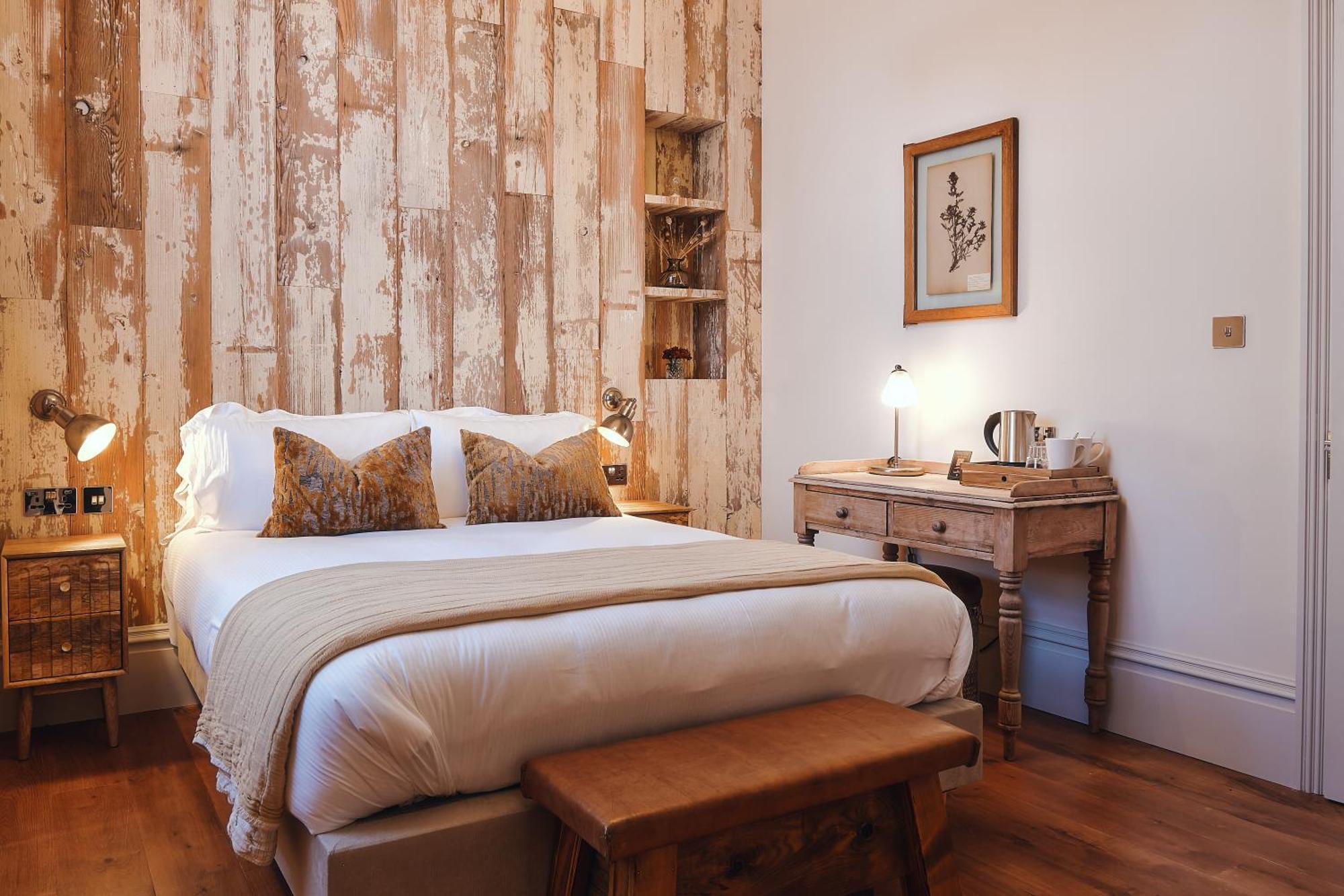 Gasthof The Black Lion Pub & Boutique London
