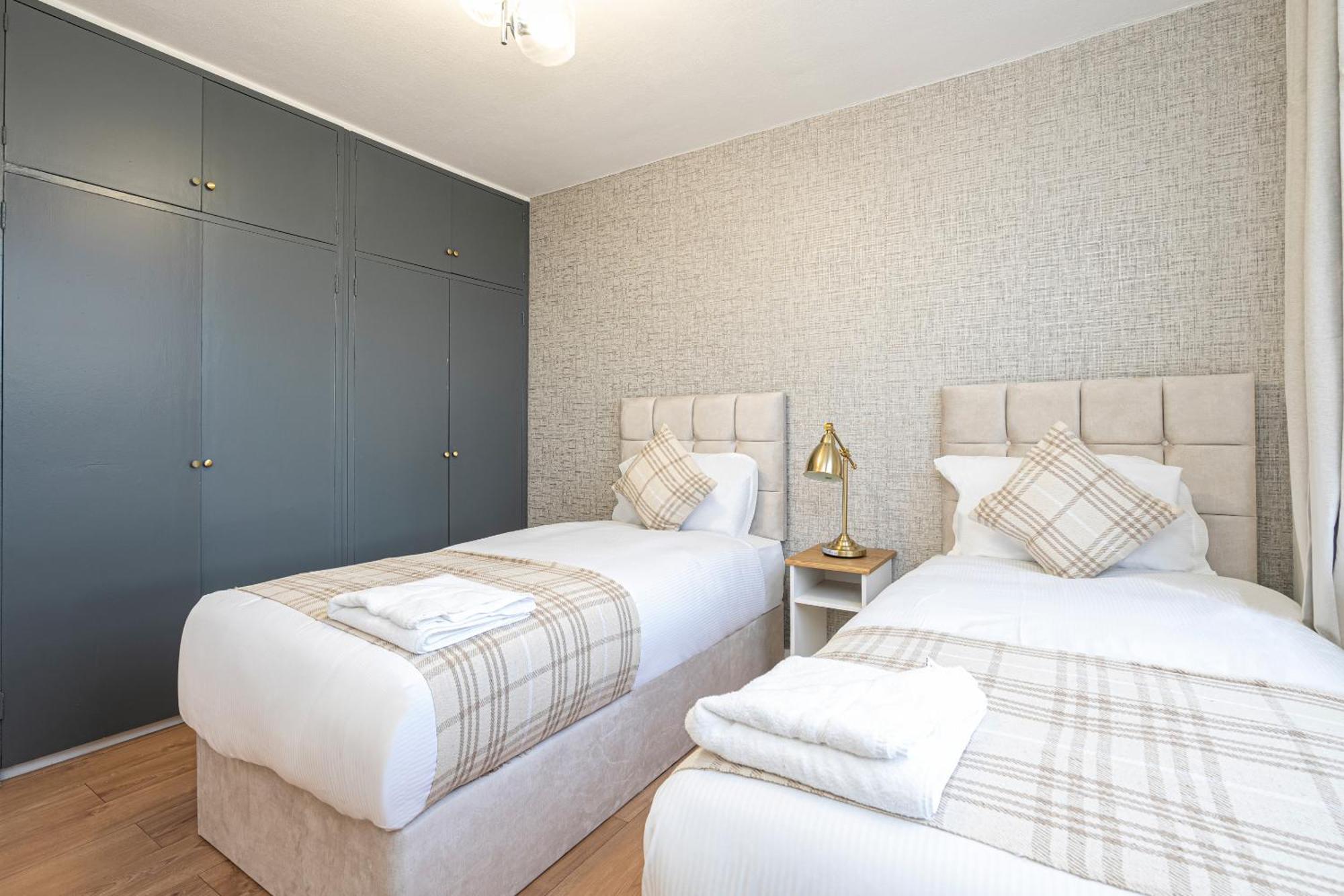 Lovely Near Hyde Park & Oxford St * Londen