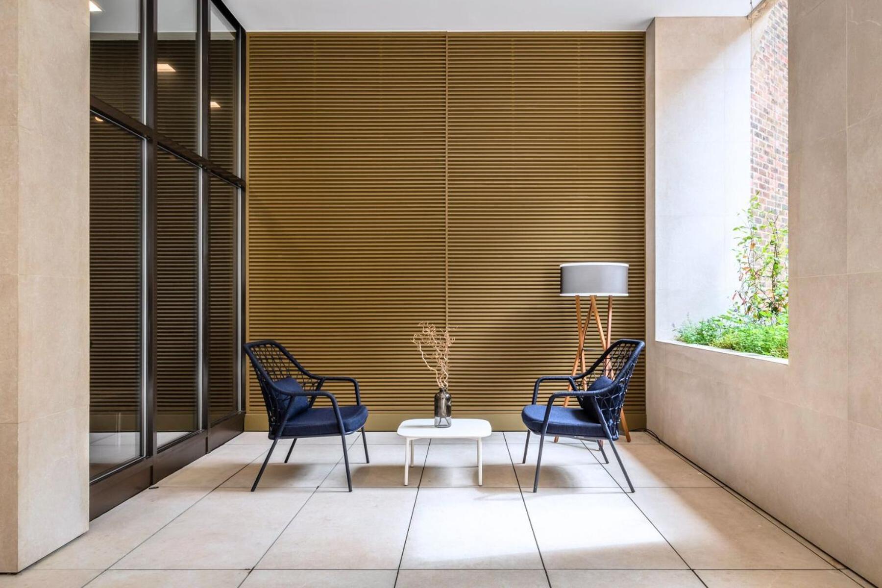 Monarch House - Serviced - Kensington Leilighet London