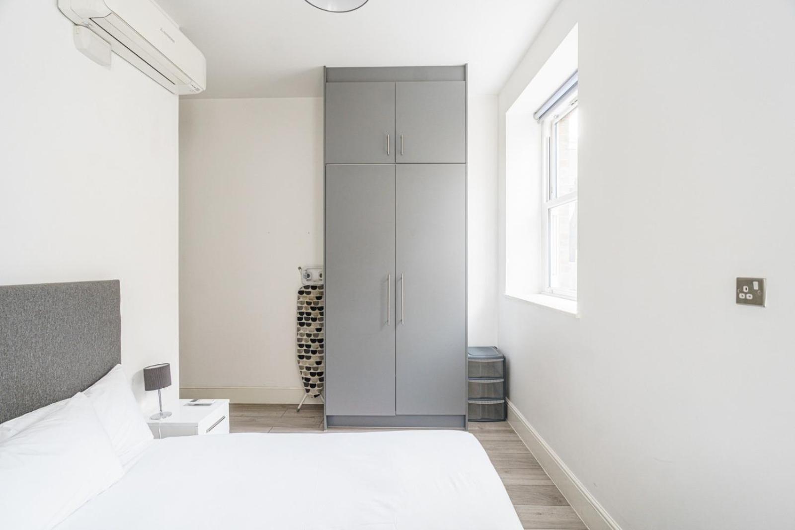 The Kensington High Street Apartment *