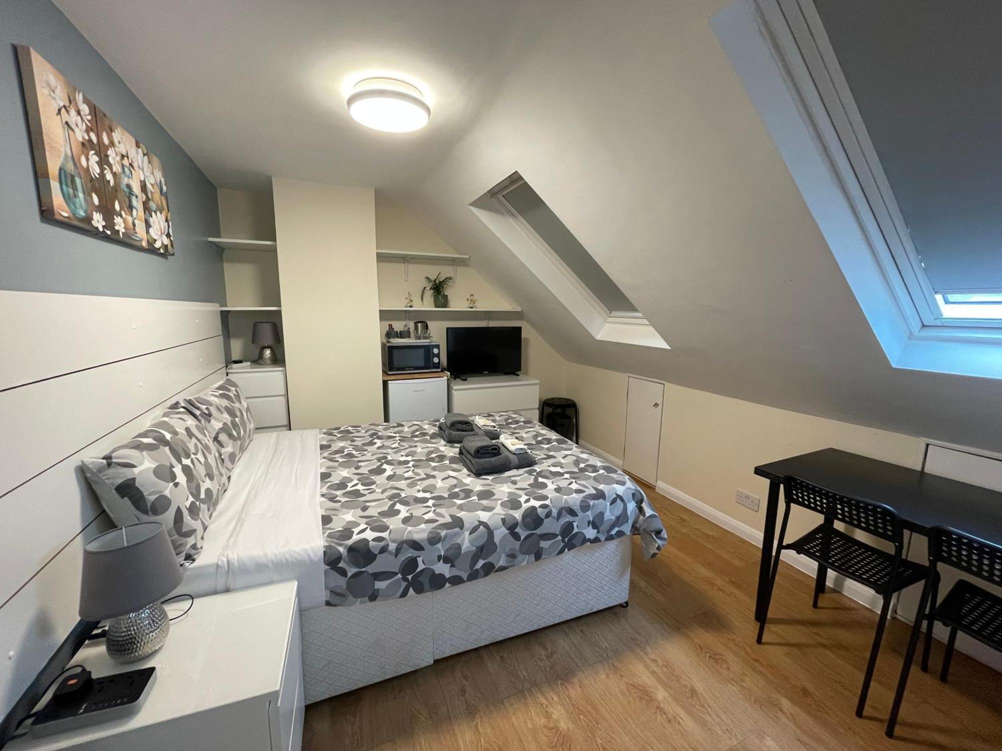 Kensal Guest house *