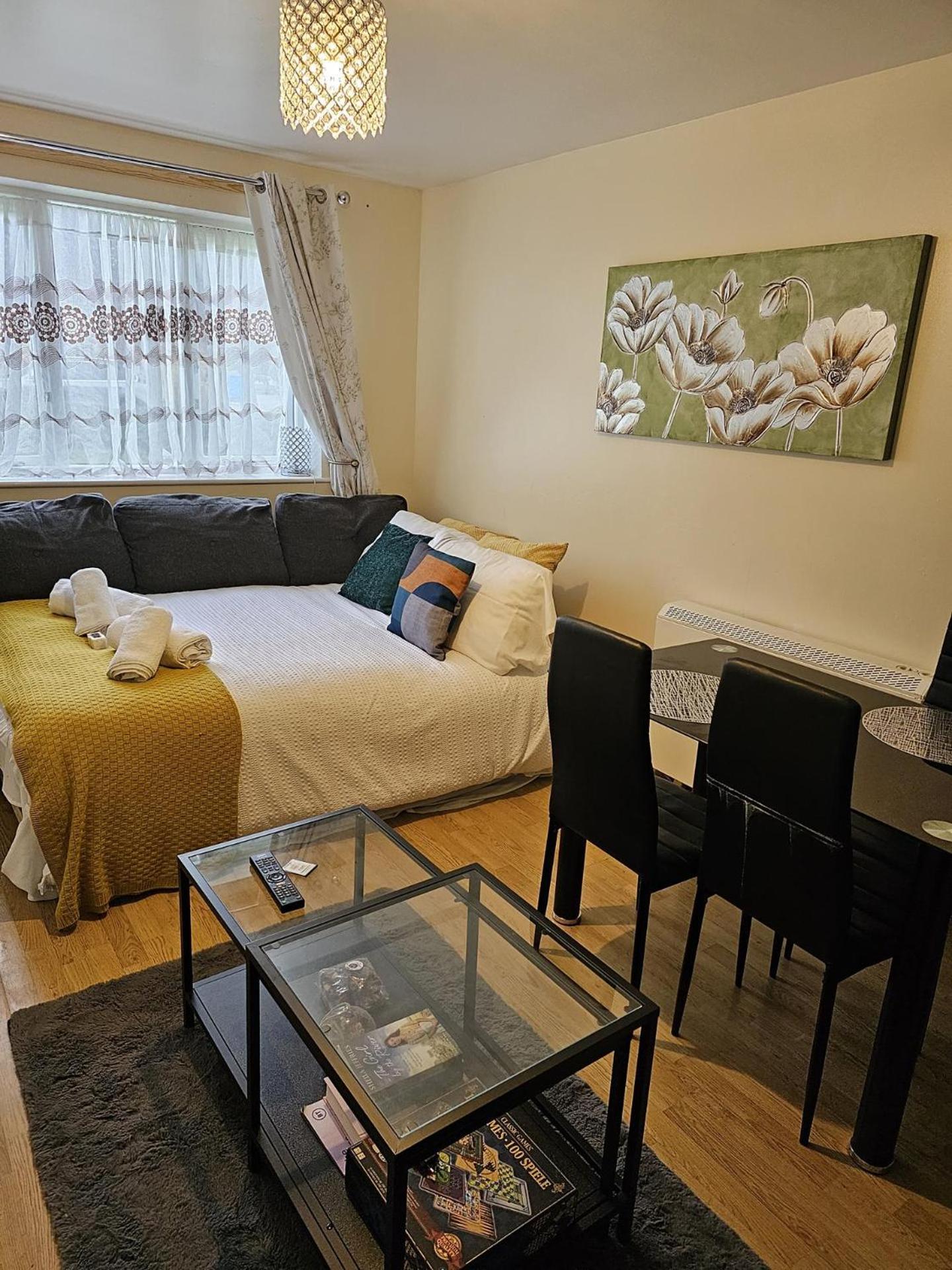 Apartment Inviting 1-bed In Near Hotsput *